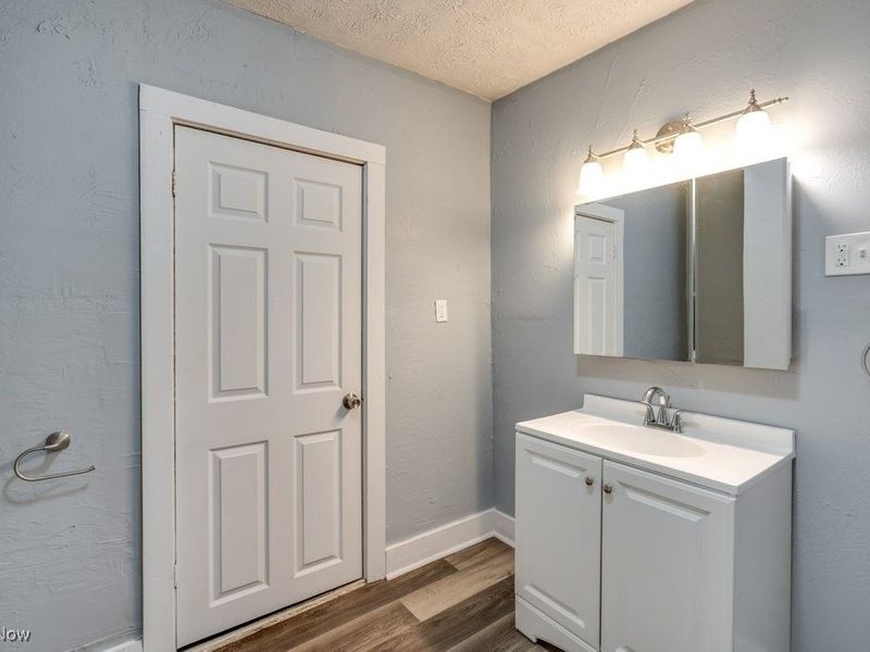 2100 12th Street SW, Akron, OH 44314 Photo 22