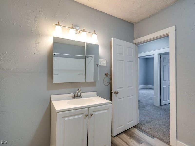 2100 12th Street SW, Akron, OH 44314 Photo 23