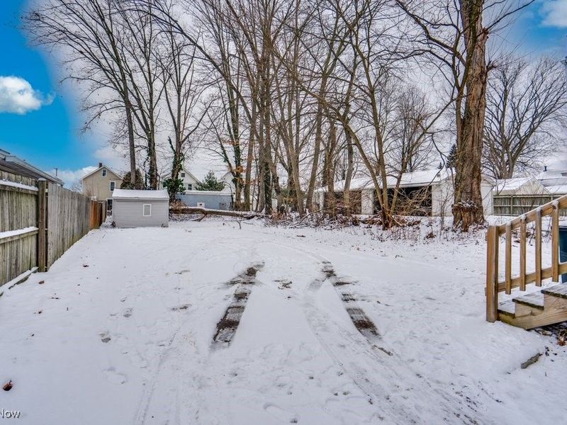 2100 12th Street SW, Akron, OH 44314 Photo 5