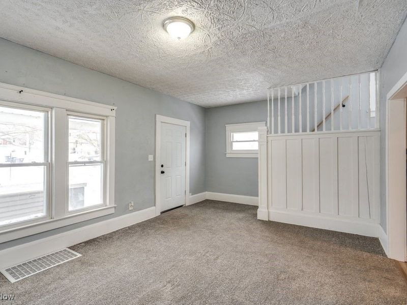 2100 12th Street SW, Akron, OH 44314 Photo 9