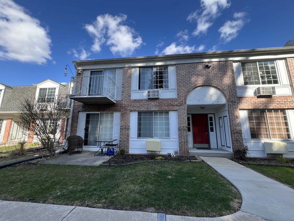 2142 Allen Boulevard, Unit 4, Middleton, WI 53562