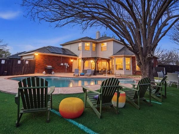 2913 Spartacus Drive, Grand Prairie, TX 75052