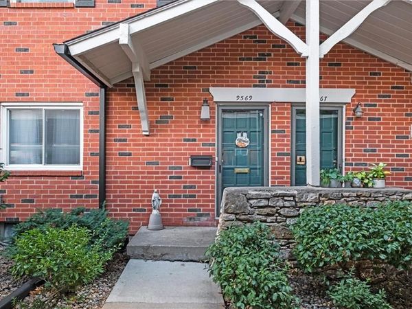 9569 Outlook Drive, Overland Park, KS 66207