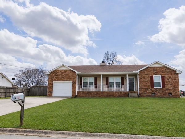 1000 Monica Dr, Clarksville, TN 37042