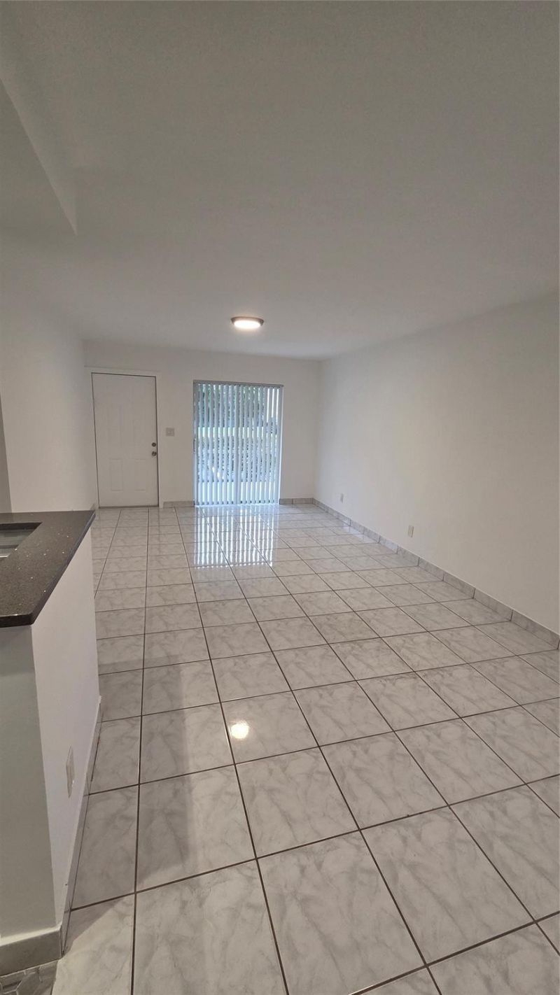 5375 SW 40th Avenue, Unit 105, Fort Lauderdale, FL 33314 Photo