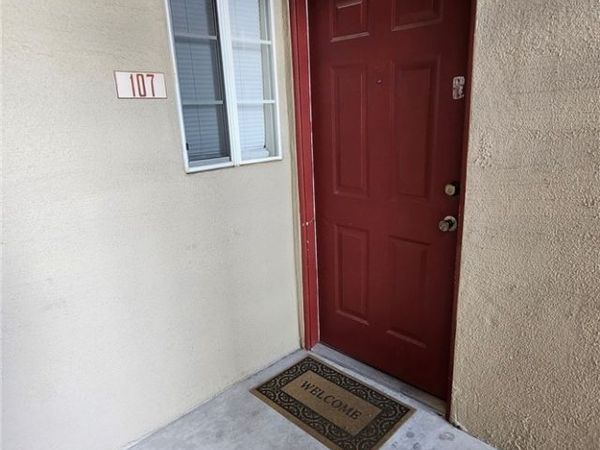 1909 High Valley Court , Unit 107, Las Vegas, NV 89128