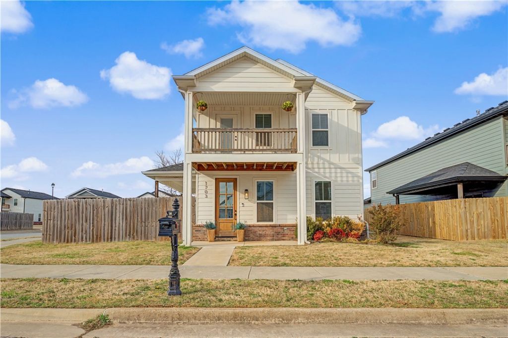 1703 W Broadway Place, Rogers, AR 72758 Main Photo