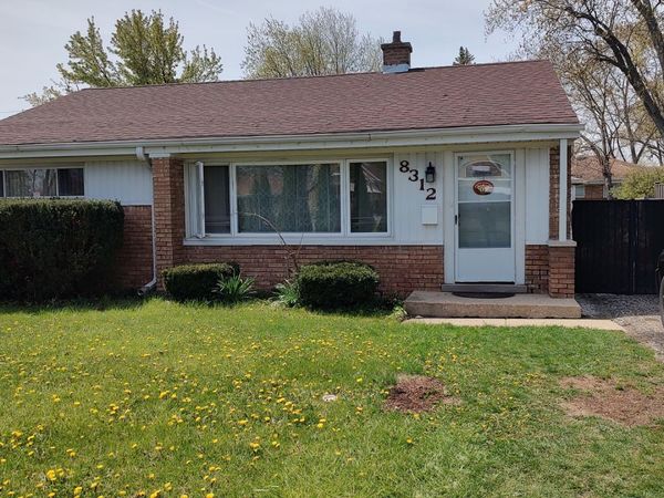 8312 N Milwaukee Avenue , Niles, IL 60714