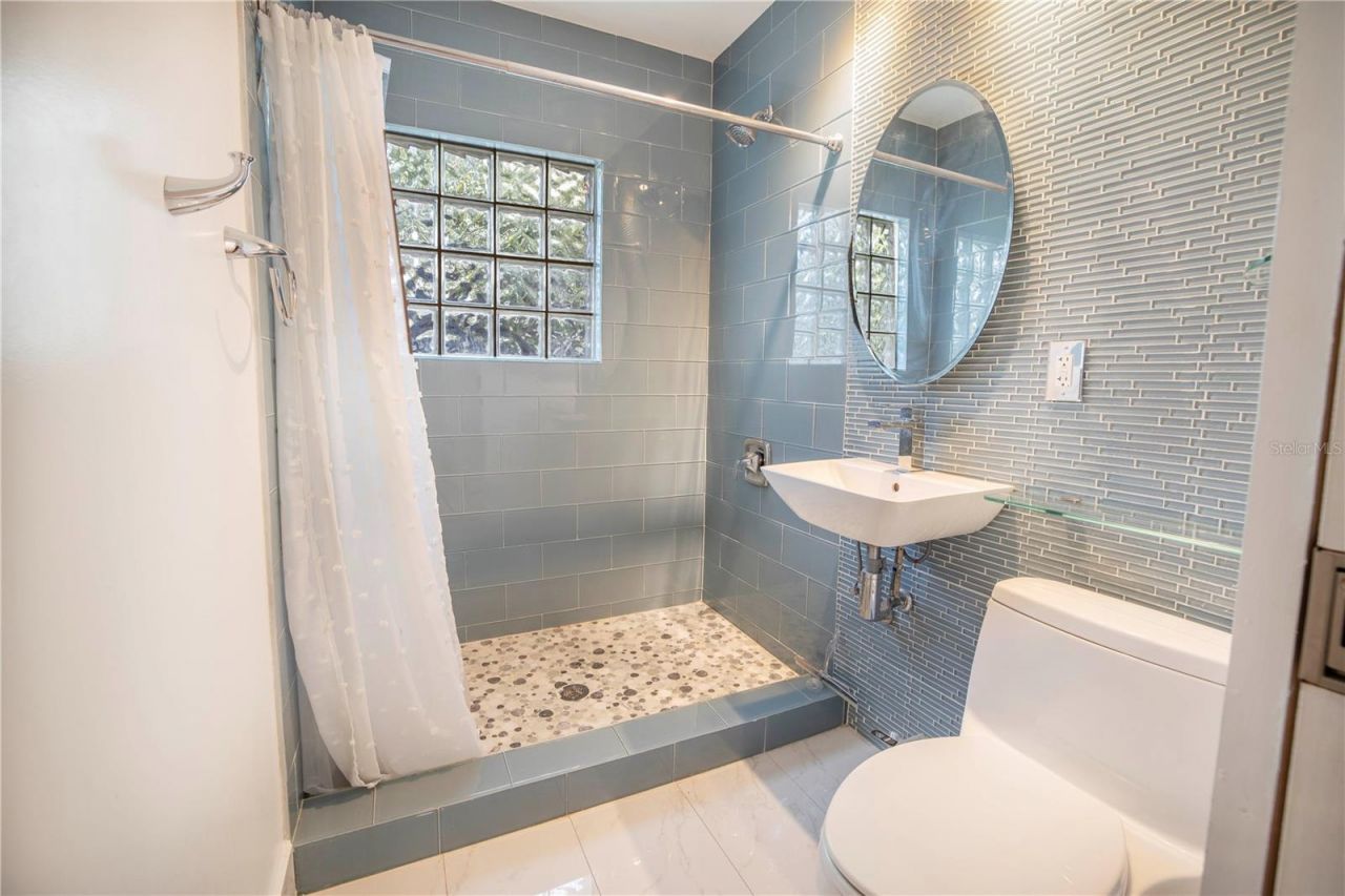 877 42nd Avenue N, Saint Petersburg, FL 33703 Photo