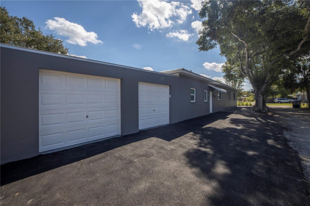 877 42nd Avenue N, Saint Petersburg, FL 33703 Photo