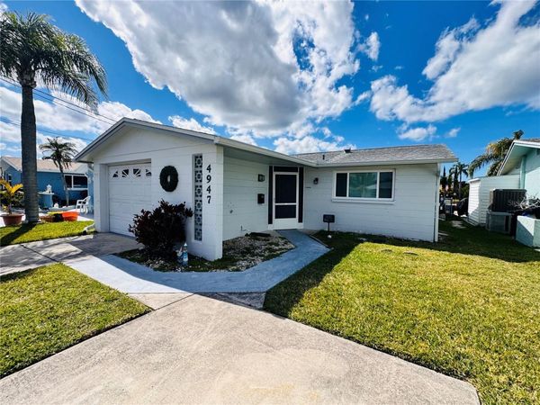 4947 BLUE HERON DRIVE , NEW PORT RICHEY, FL 34652