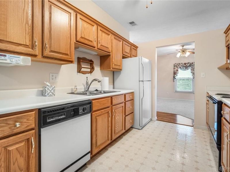 1745 Sulky Trail, Miamisburg, OH 45342 Photo 11