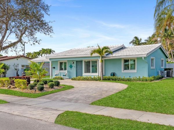 2811 NE 45th St, Lighthouse Point, FL 33064