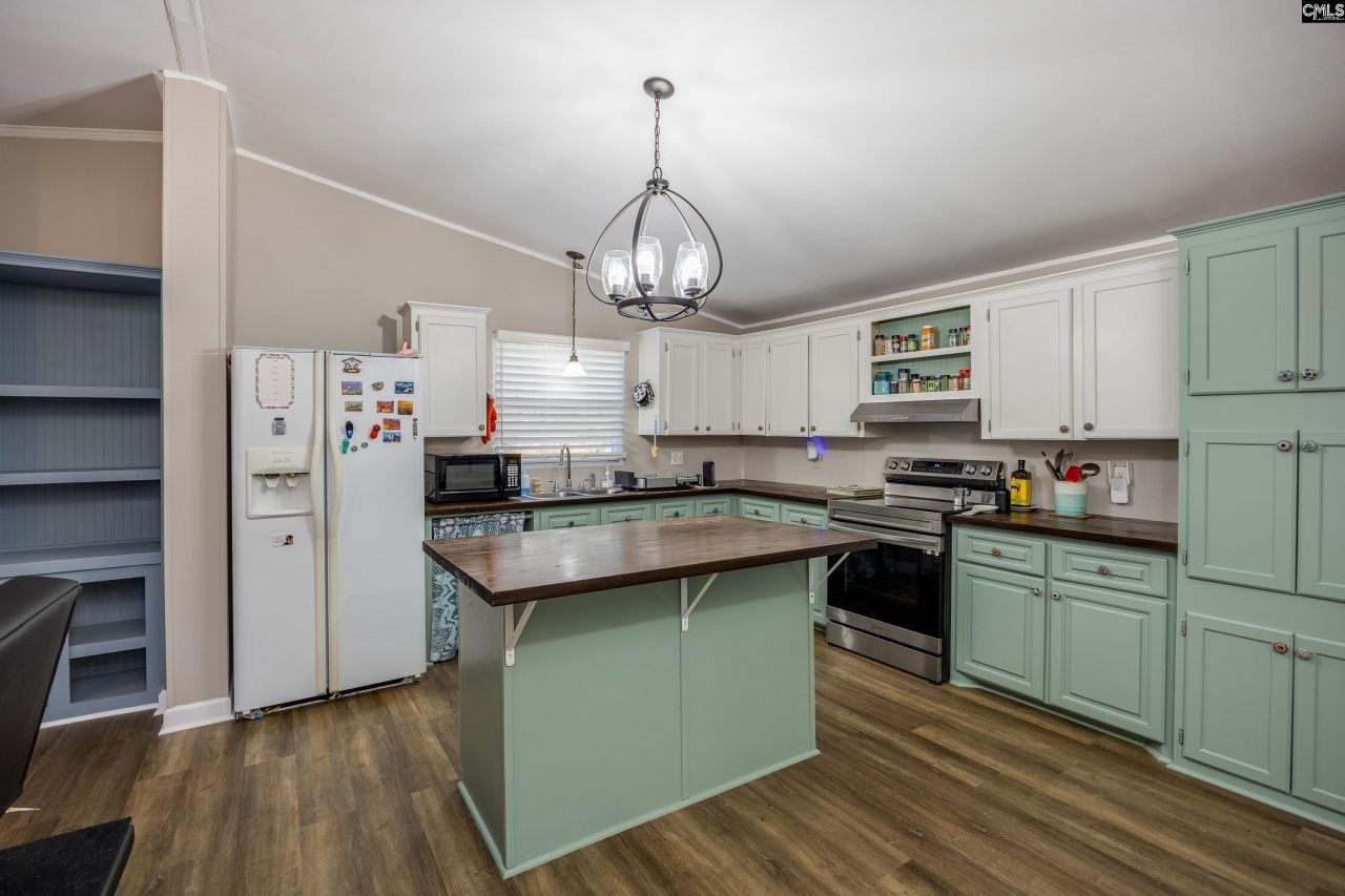 532 Burns Drive  Photo 13