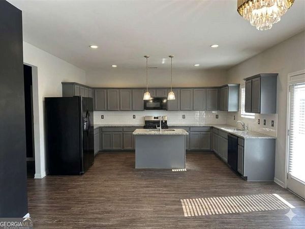 637 Emporia Loop, Mcdonough, GA 30253