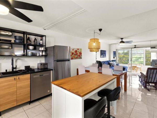 2901 NW 46th Ave , Unit 307, Lauderdale Lakes, FL 33313