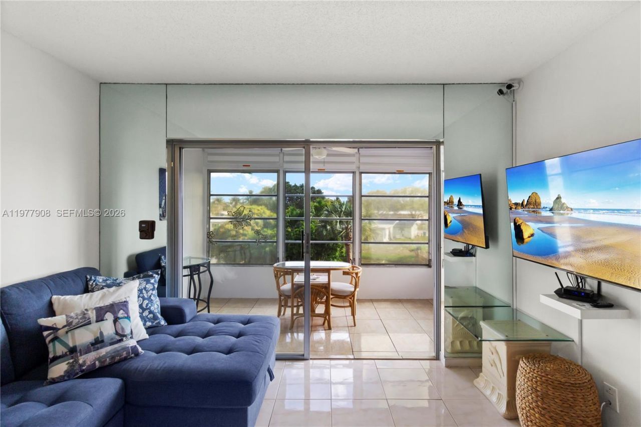 2901 NW 46th Ave , Unit 307, Lauderdale Lakes, FL 33313 Photo