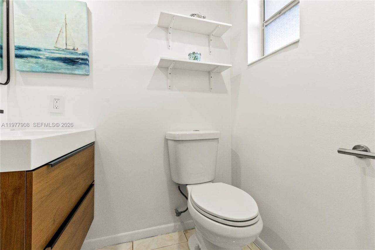 2901 NW 46th Ave , Unit 307, Lauderdale Lakes, FL 33313 Photo