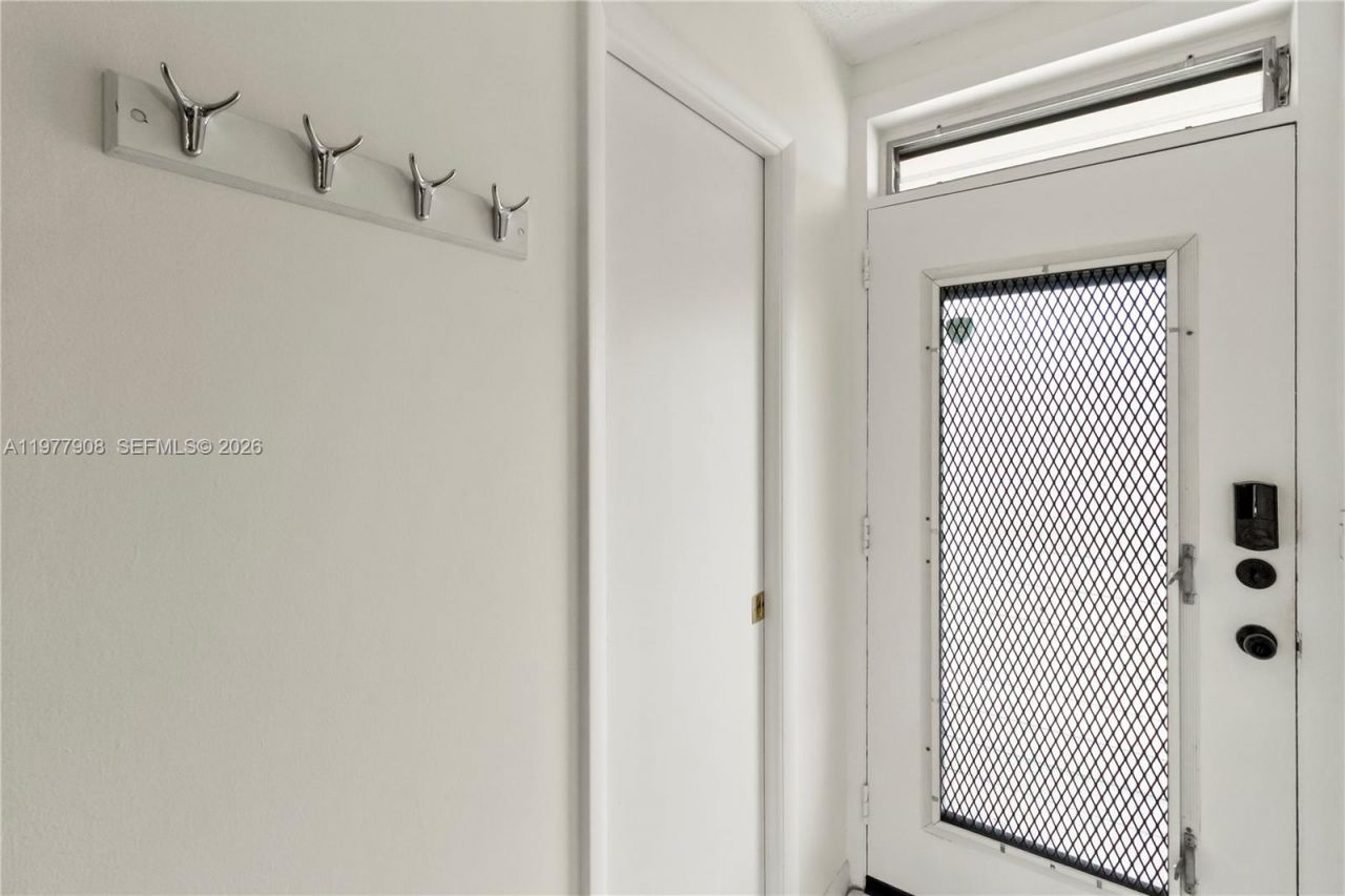 2901 NW 46th Ave , Unit 307, Lauderdale Lakes, FL 33313 Photo