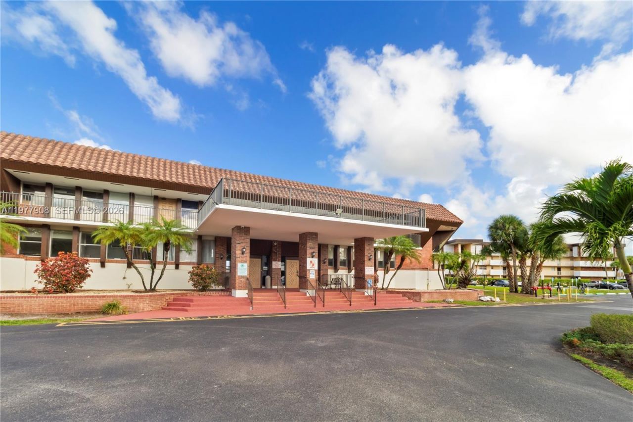 2901 NW 46th Ave , Unit 307, Lauderdale Lakes, FL 33313 Photo