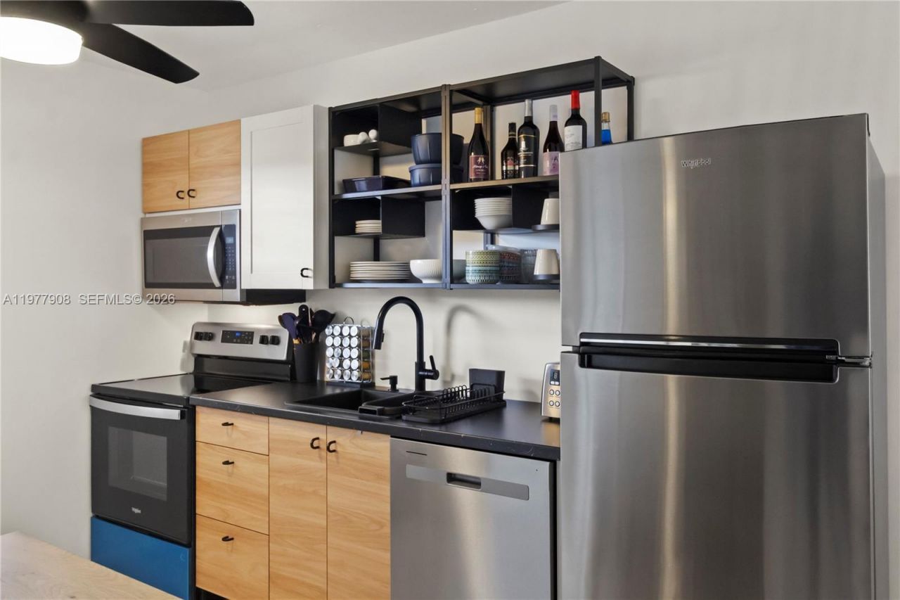 2901 NW 46th Ave , Unit 307, Lauderdale Lakes, FL 33313 Photo