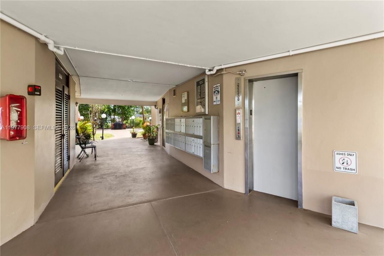 2901 NW 46th Ave , Unit 307, Lauderdale Lakes, FL 33313 Photo