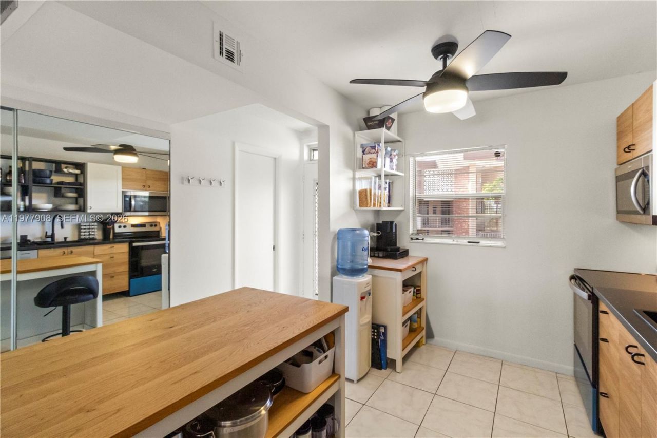 2901 NW 46th Ave , Unit 307, Lauderdale Lakes, FL 33313 Photo