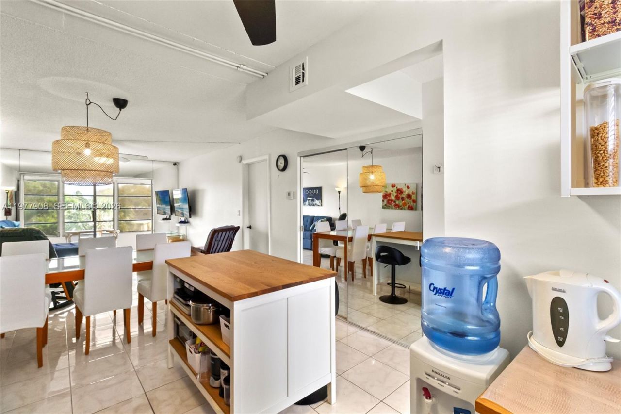 2901 NW 46th Ave , Unit 307, Lauderdale Lakes, FL 33313 Photo