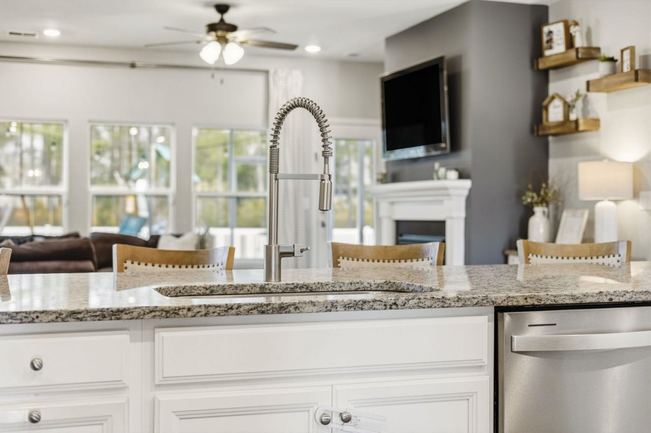 1164 Harbison Circle Photo 12