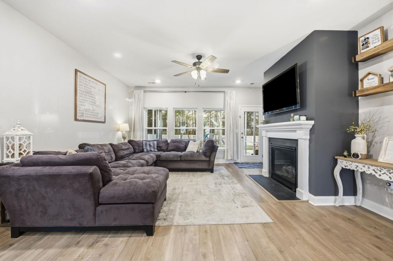 1164 Harbison Circle Photo 18