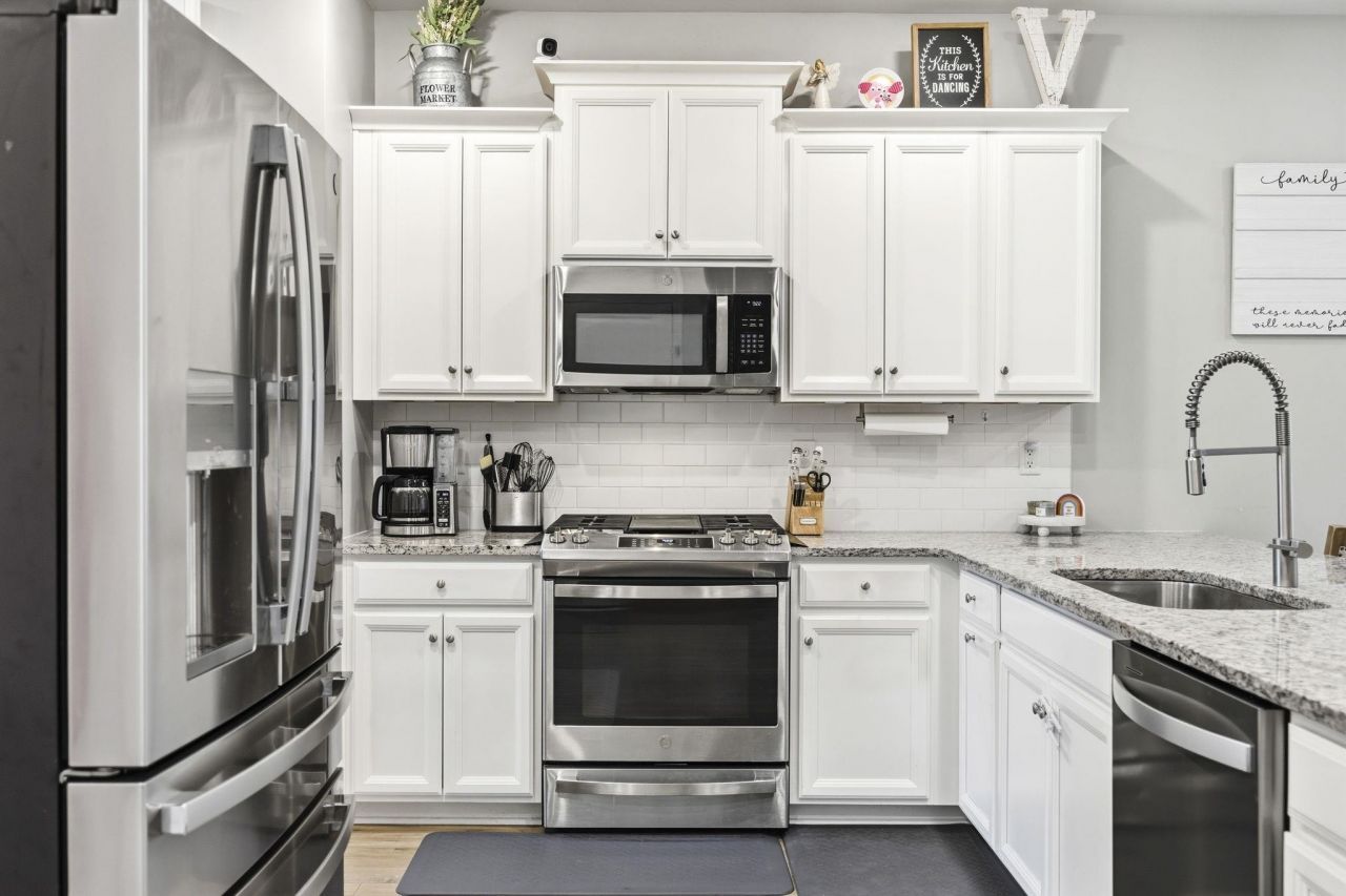 1164 Harbison Circle Photo 8