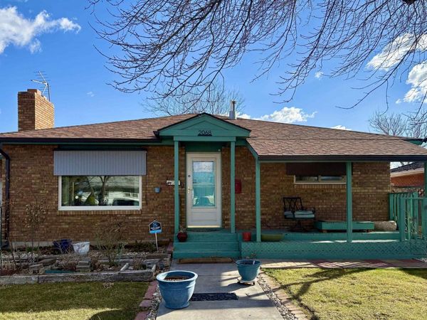 2068 Sherry Ln, Twin Falls, ID 83301