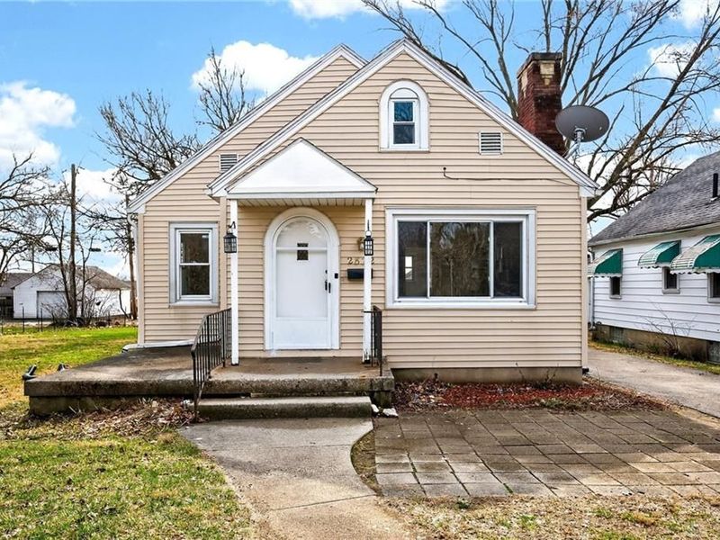 2822 W Hillcrest Avenue, Dayton, OH 45406 Photo 1
