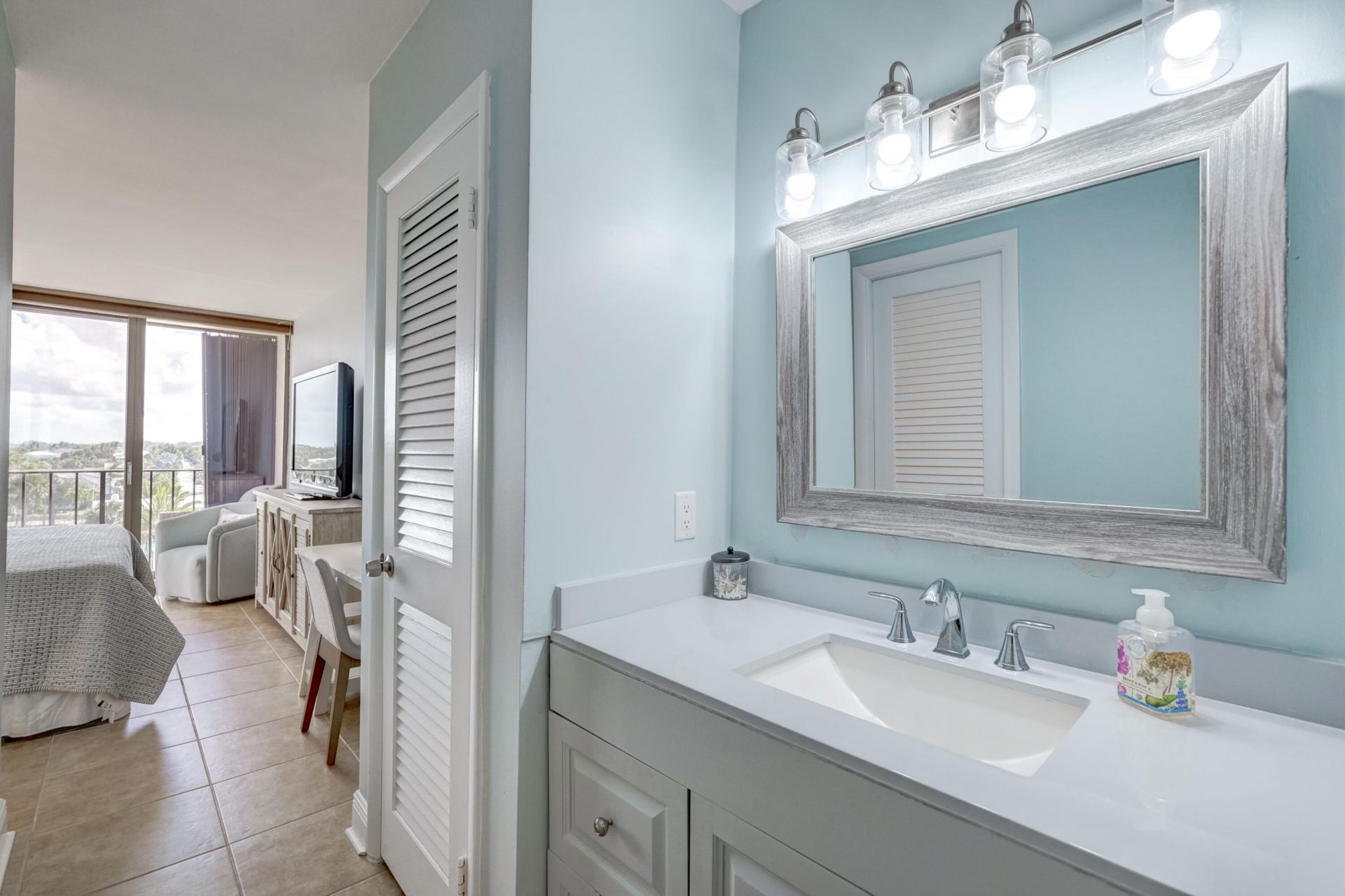 225 Beach Road, Unit 503, Tequesta, FL 33469 Photo