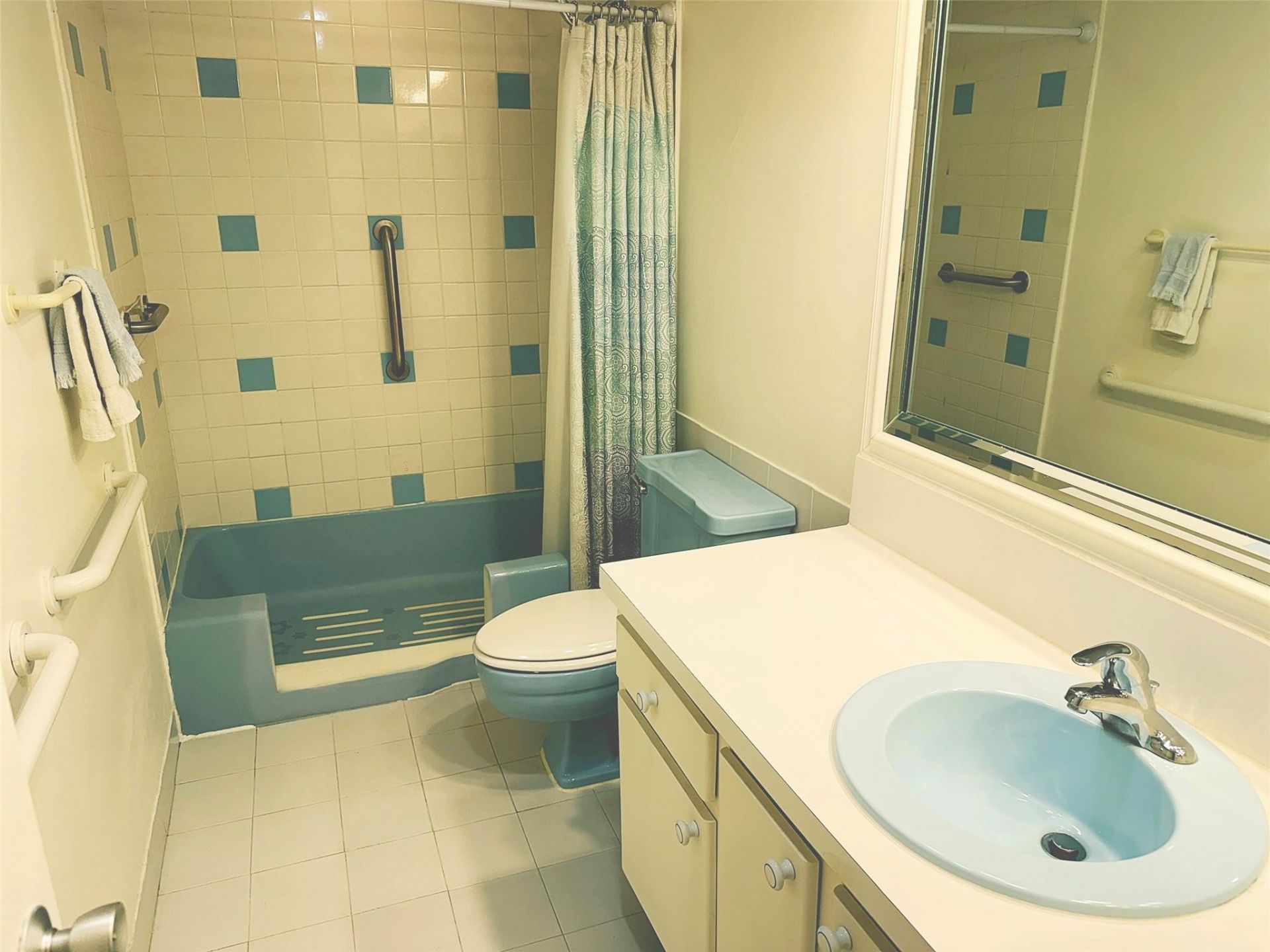 5208 NE 24th Terrace, Unit f-106, Fort Lauderdale, FL 33308 Photo