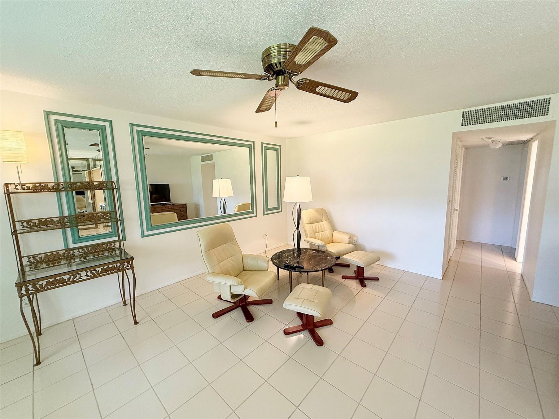 5208 NE 24th Terrace, Unit f-106, Fort Lauderdale, FL 33308 Photo
