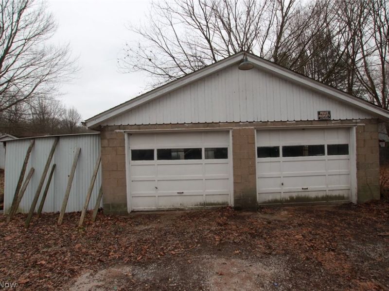 2432 Cadwallader Sonk Road, Cortland, OH 44410 Photo 3