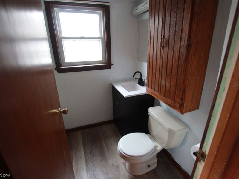 2432 Cadwallader Sonk Road, Cortland, OH 44410 Photo 7