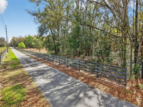 3800 DOUBLE D CIRCLE R , LADY LAKE, FL 32159