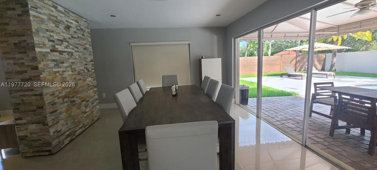 8826 NW 189th Ter, Hialeah, FL 33018 Photo