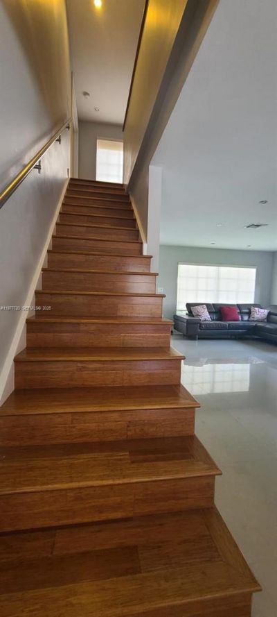 8826 NW 189th Ter, Hialeah, FL 33018 Photo