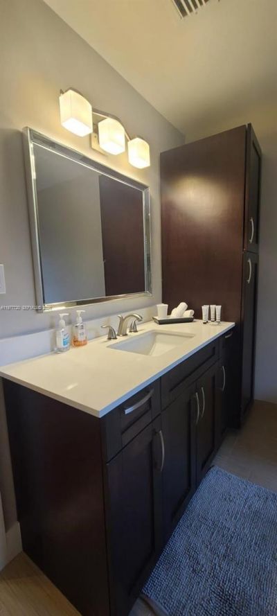 8826 NW 189th Ter, Hialeah, FL 33018 Photo