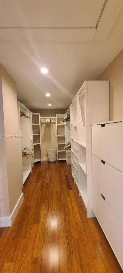 8826 NW 189th Ter, Hialeah, FL 33018 Photo