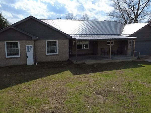645 Parkeway Drive, Rockville, IN 47872