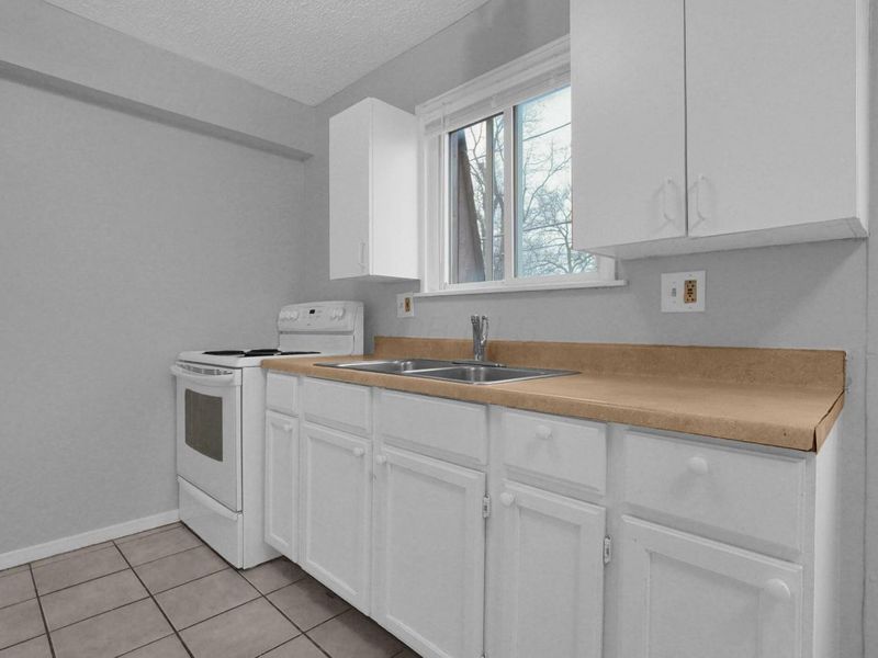 2872 Howey Road, Columbus, OH 43224 Photo 11