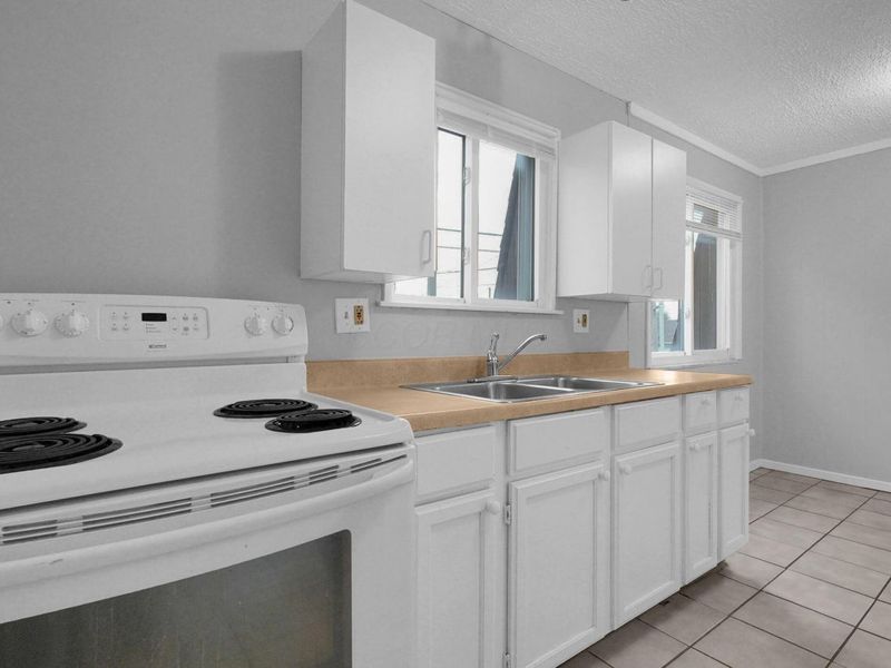 2872 Howey Road, Columbus, OH 43224 Photo 12