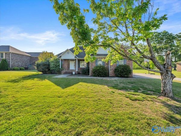 96 Cherokee Road, Scottsboro, AL 35769