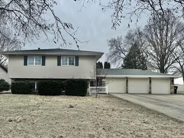 117 Colchester Drive , Normal, IL 61761