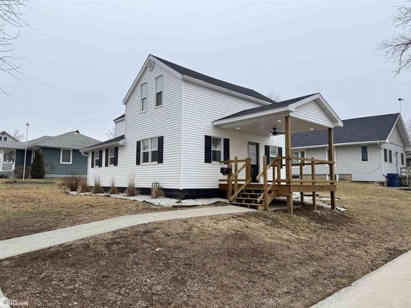 421 5th Street, Manning, IA 51455