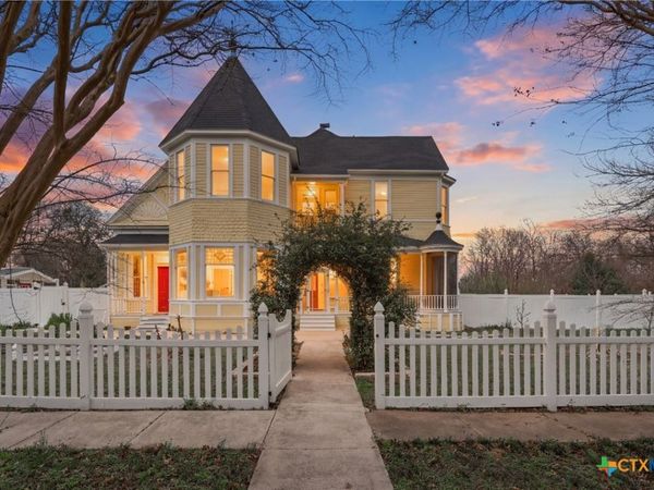 300 Estelle Rice Drive, Moody, TX 76557